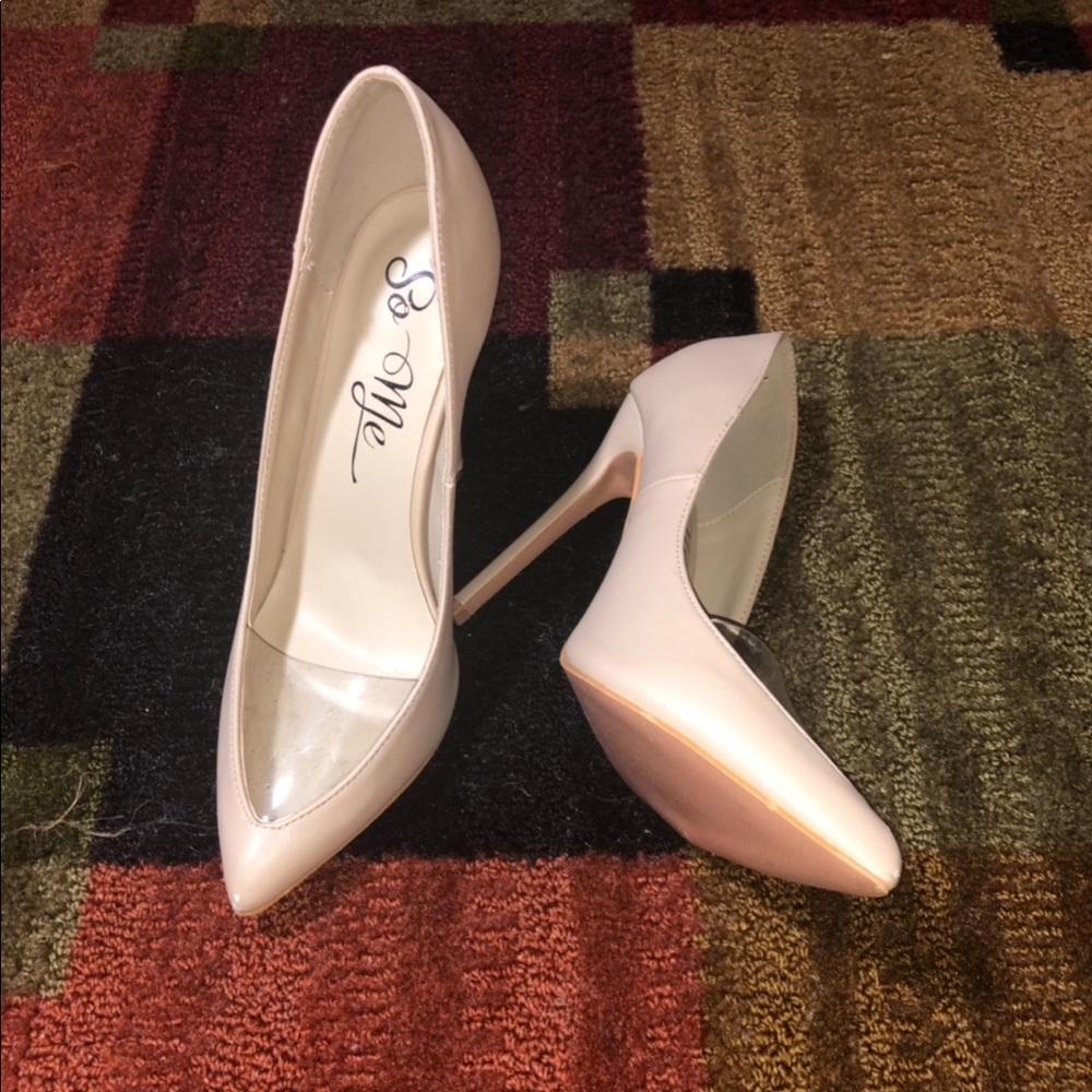 Nude Pumps